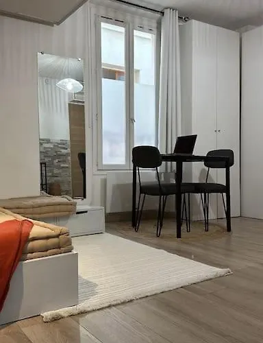 Studio Paris 19